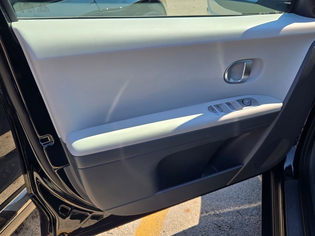 2024 Hyundai IONIQ 5 SE - Photo 26