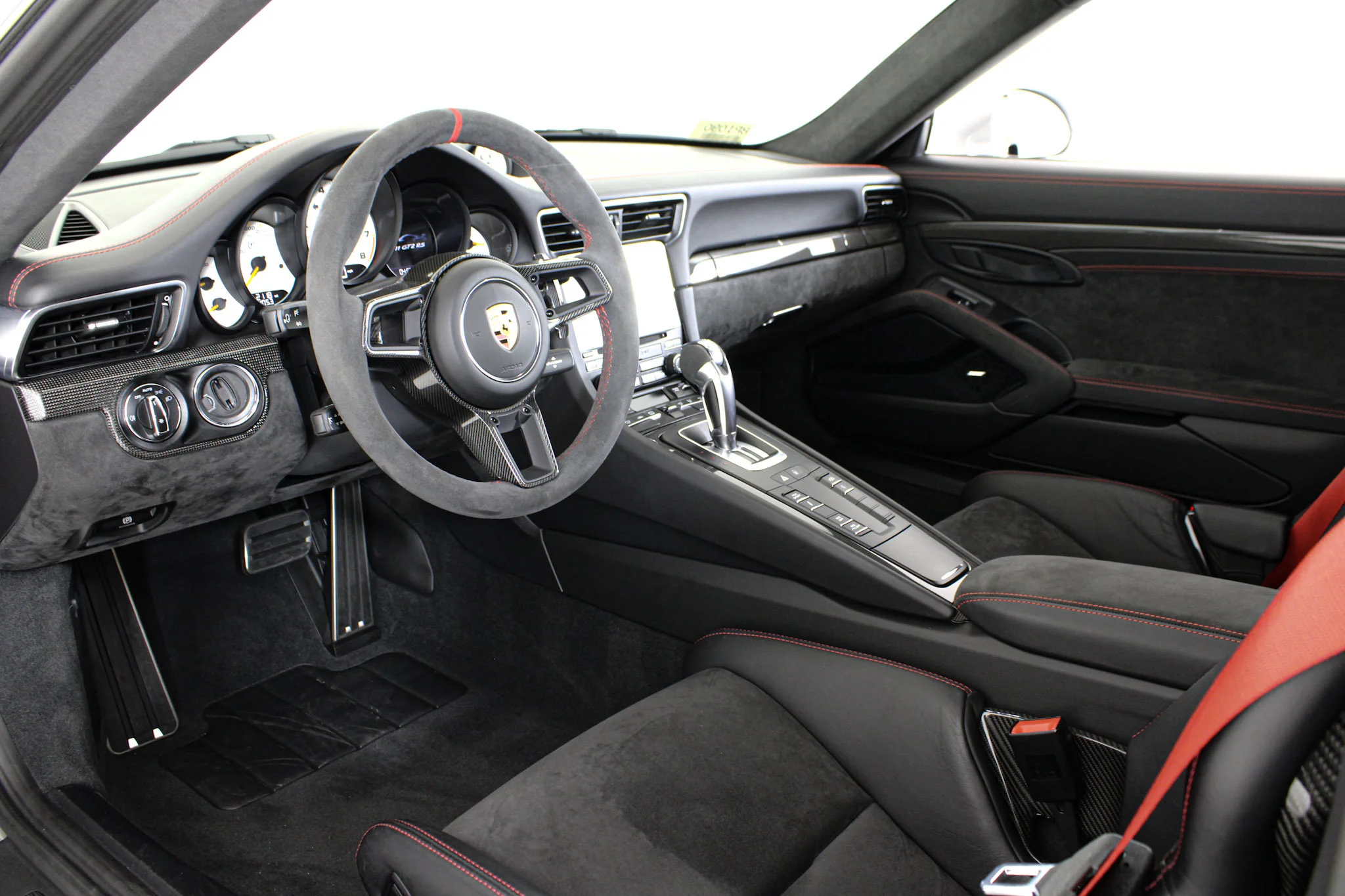 Used 2018 Silver Porsche GT2 RS Coupe image 2
