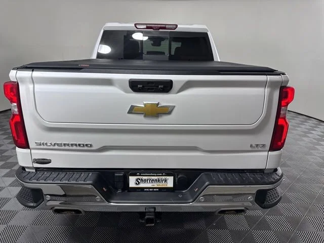 Used 2024 Iridescent Pearl Tricoat Chevrolet LTZ image 3