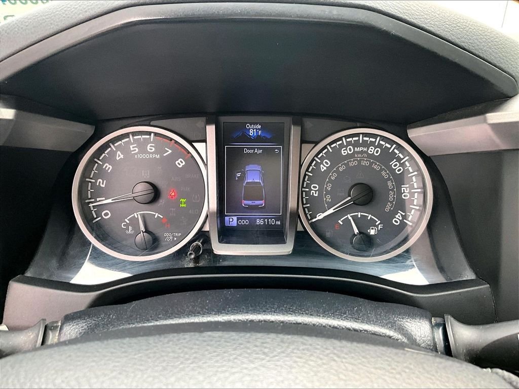 Used 2019 Super White Toyota SR5 image 24