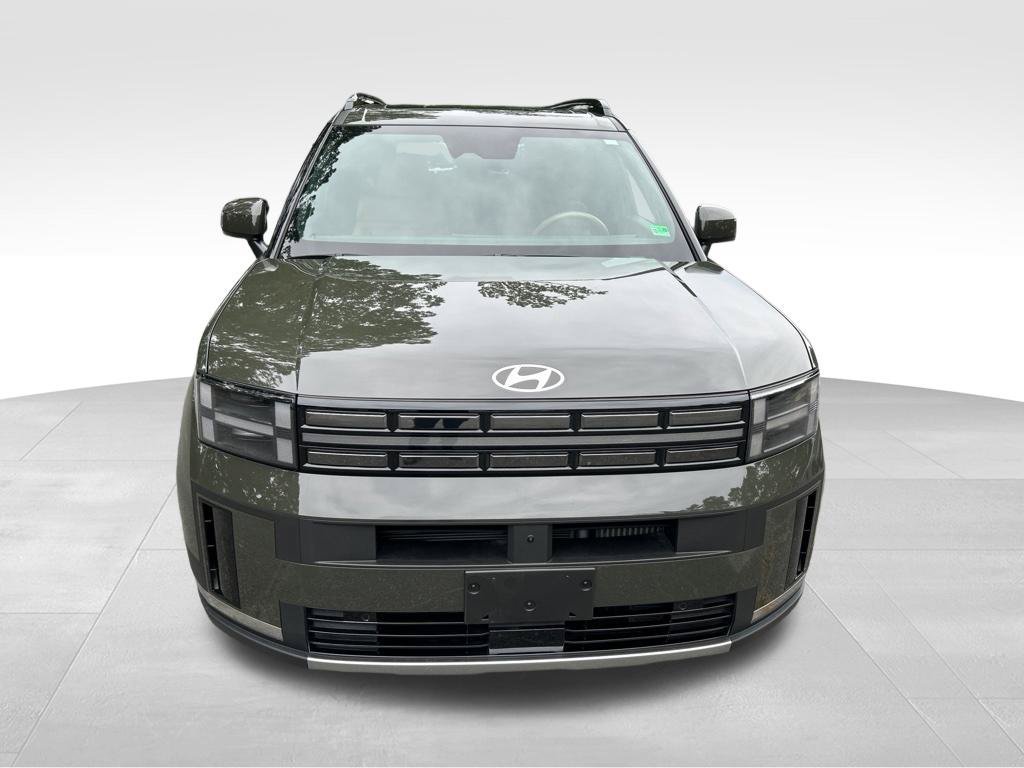 Used 2024 Green Hyundai Limited image 9