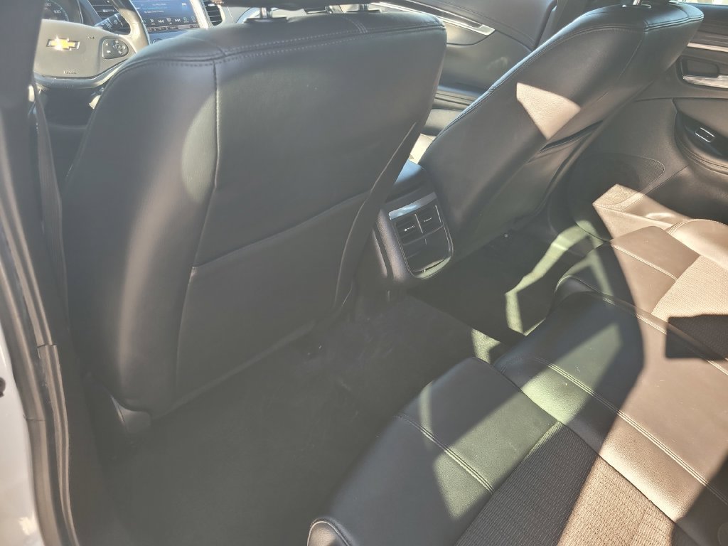 Used 2019 SUMMIT WHITE Chevrolet LT image 16