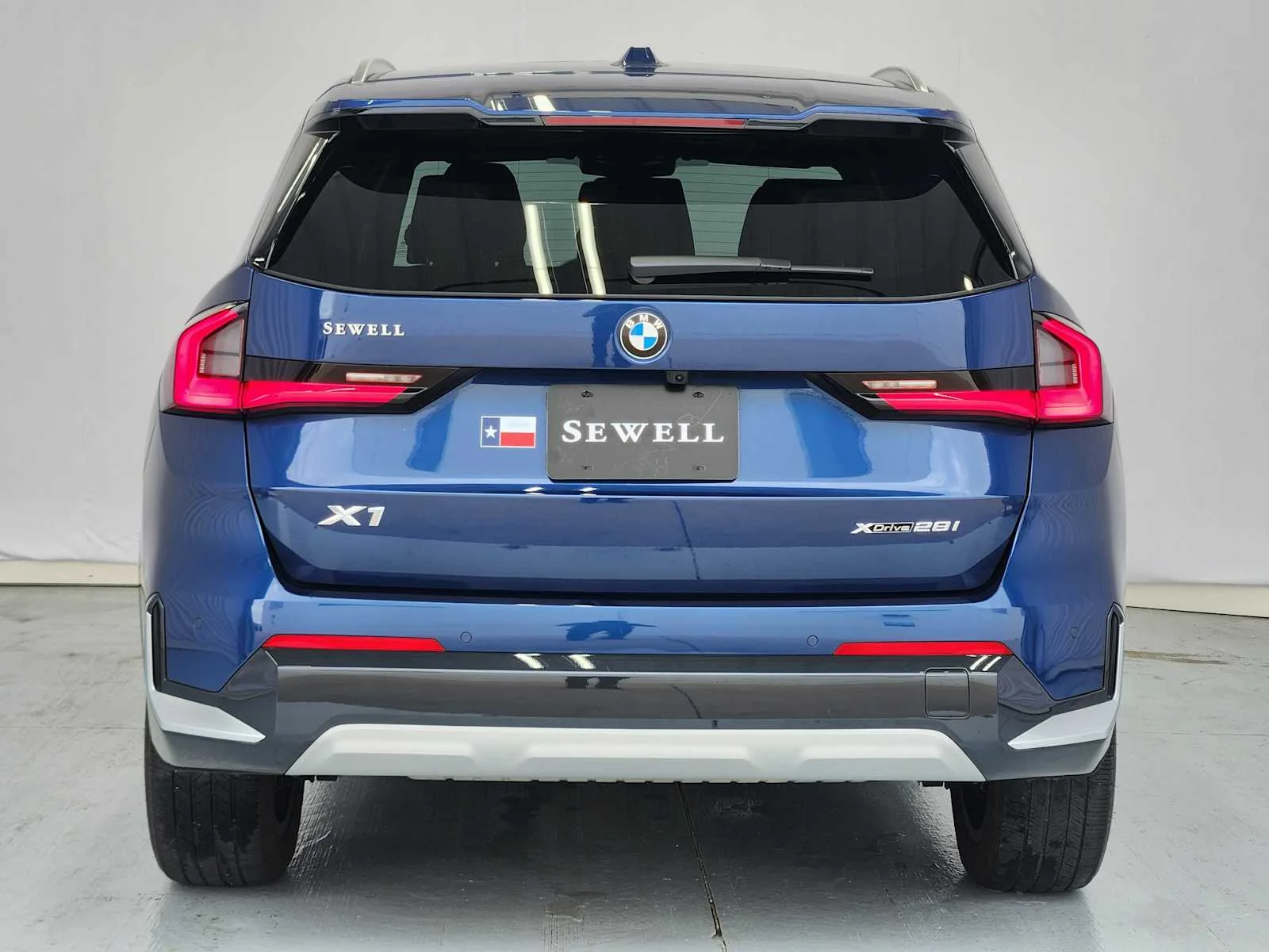 Certified Used 2024 Phytonic Blue Metallic BMW xDrive28i image 7