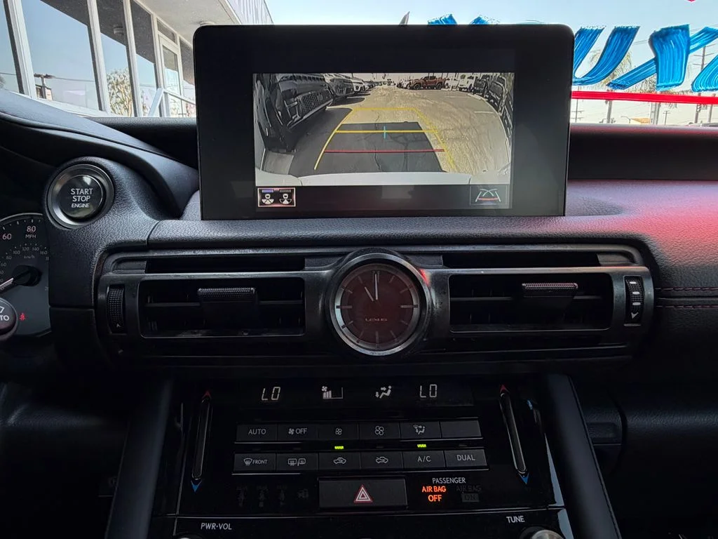 Used 2023 White Lexus 300 image 18