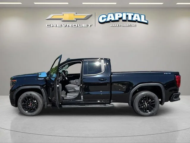 Used 2025 Onyx Black GMC Elevation image 9
