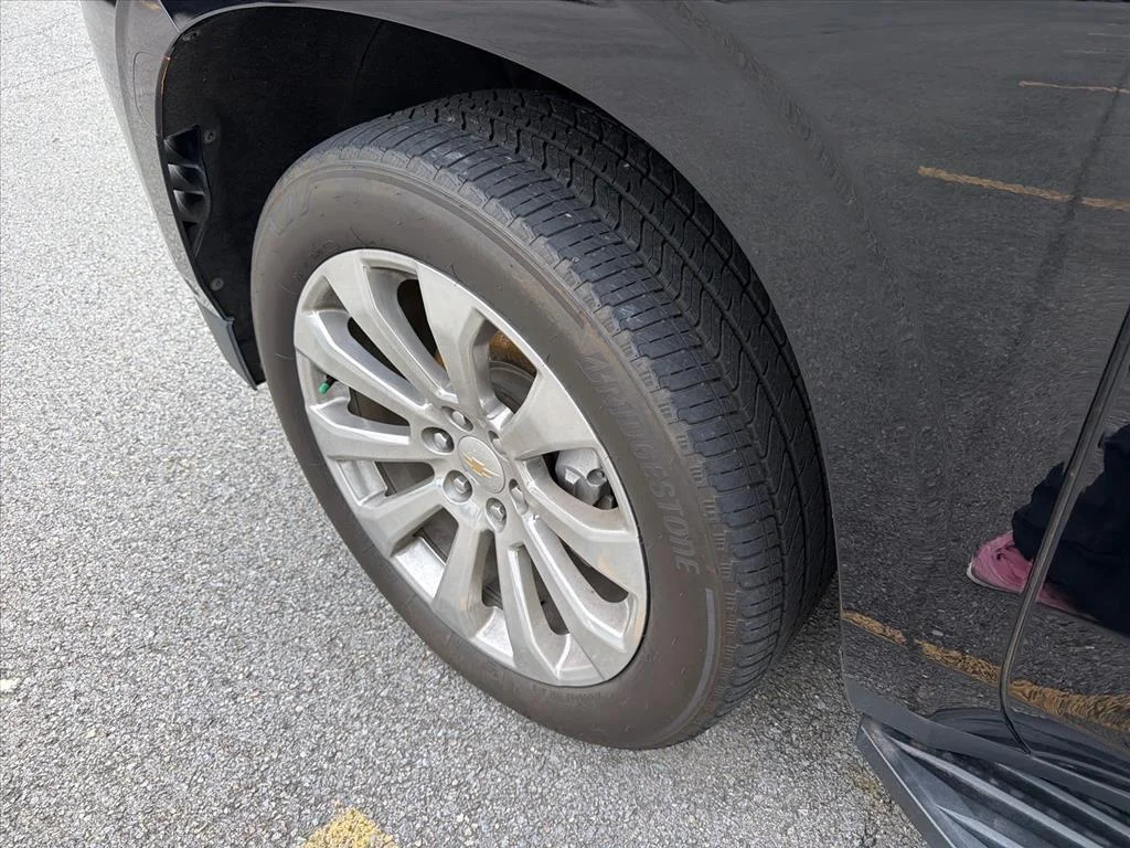 Used 2023 Black Chevrolet Premier image 21