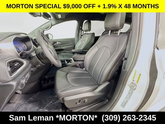New 2026 Bright White Clear-Coat Exterior Paint Chrysler Select image 20