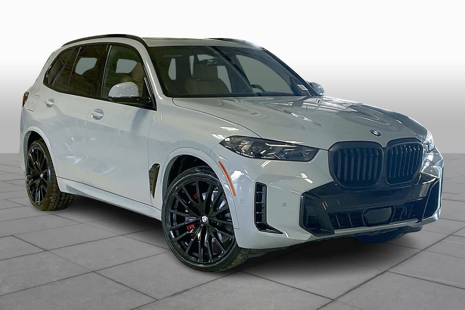 New 2026 Brooklyn Grey Metallic BMW sDrive40i image 2
