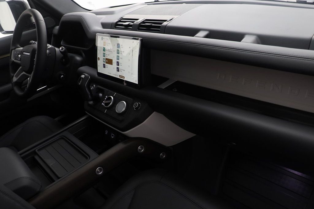 Used 2024 Beige Land Rover SE image 20