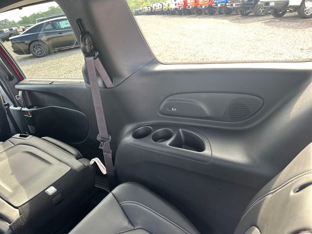 2026 Chrysler Pacifica Select - Photo 38