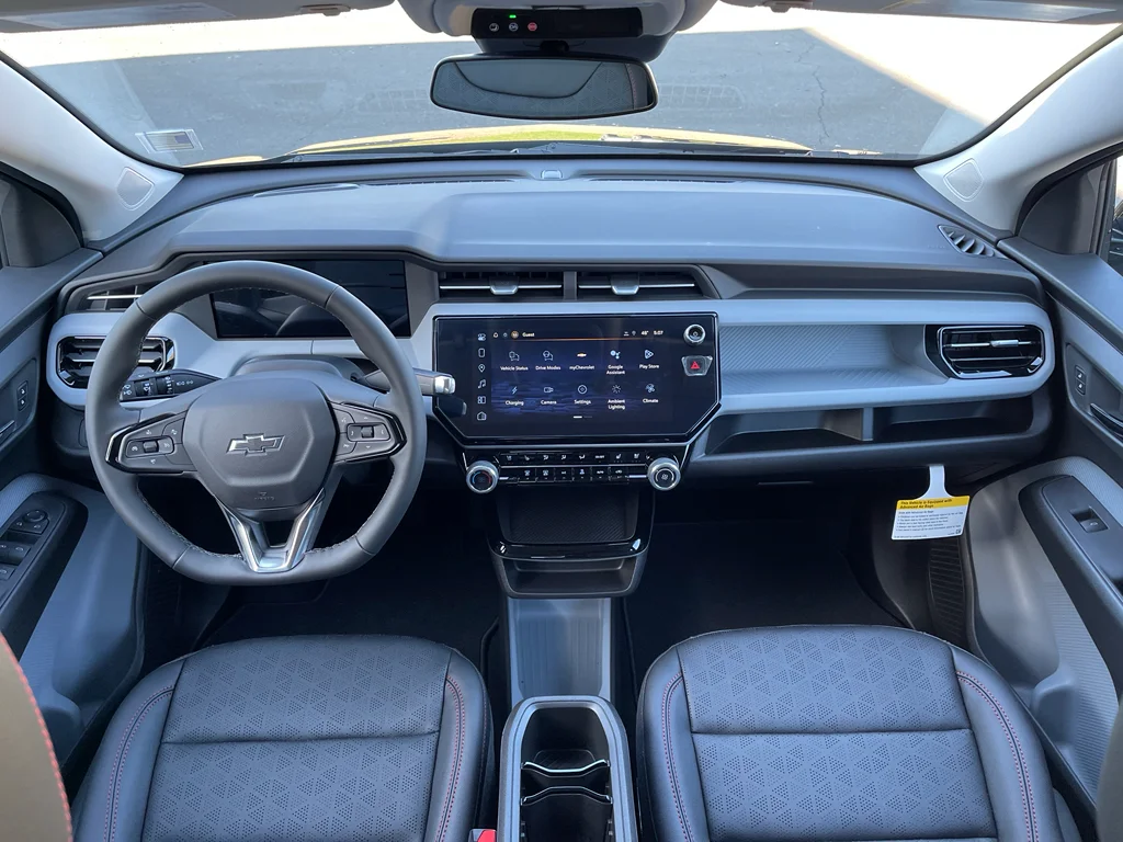 2027 Chevrolet Bolt RS - Photo 17