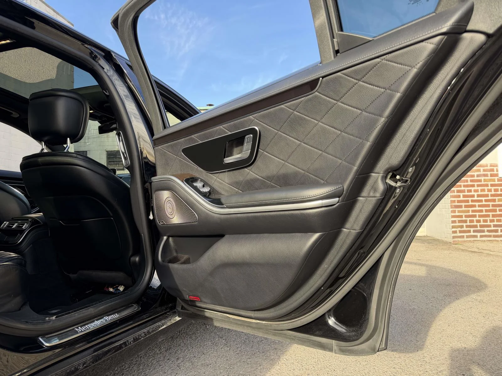 Used 2022  Mercedes-Benz S 500 image 19