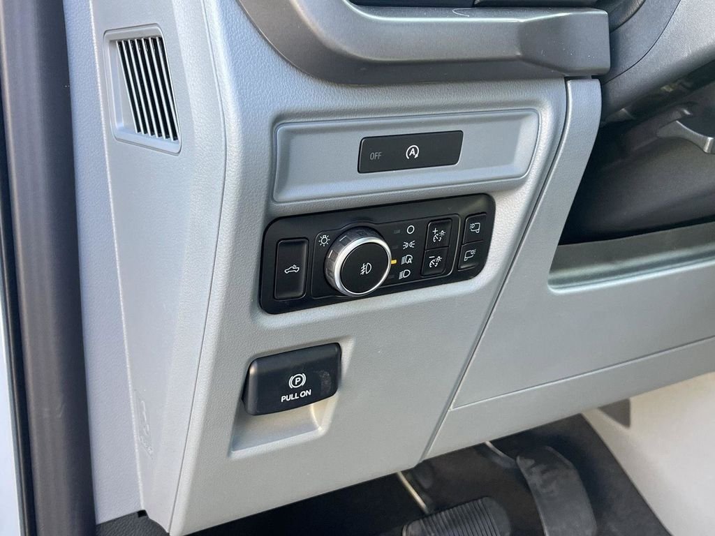 2025 Ford F-150 XLT - Photo 25