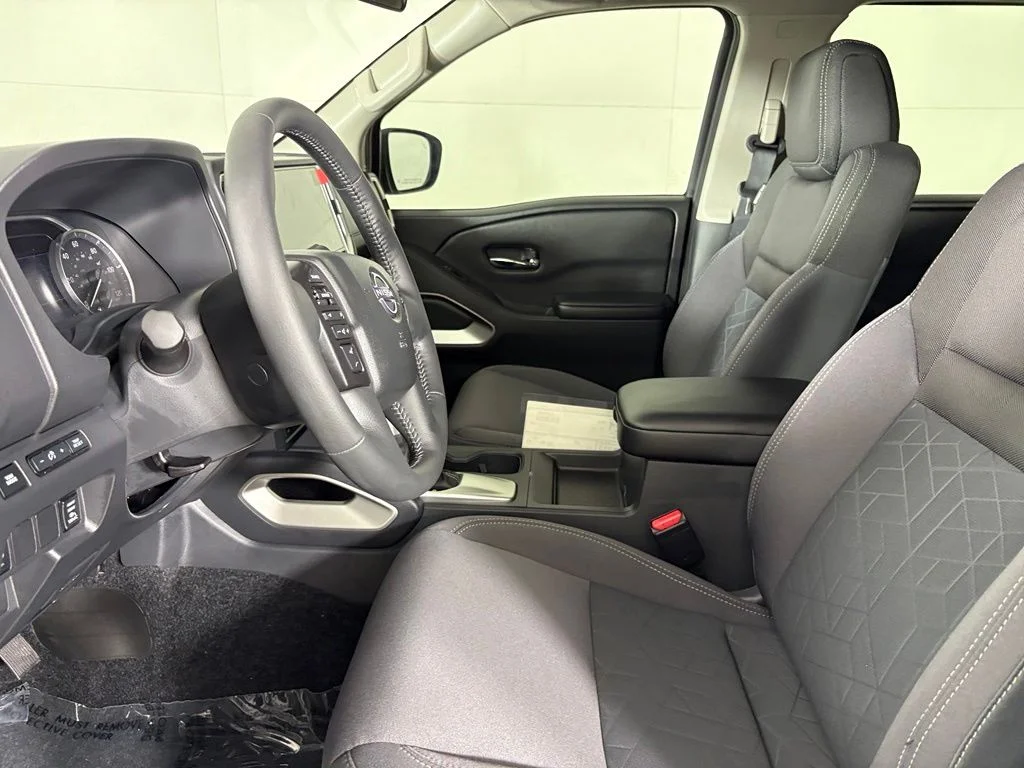 New 2026 Glacier White Nissan Crew Cab SV image 21