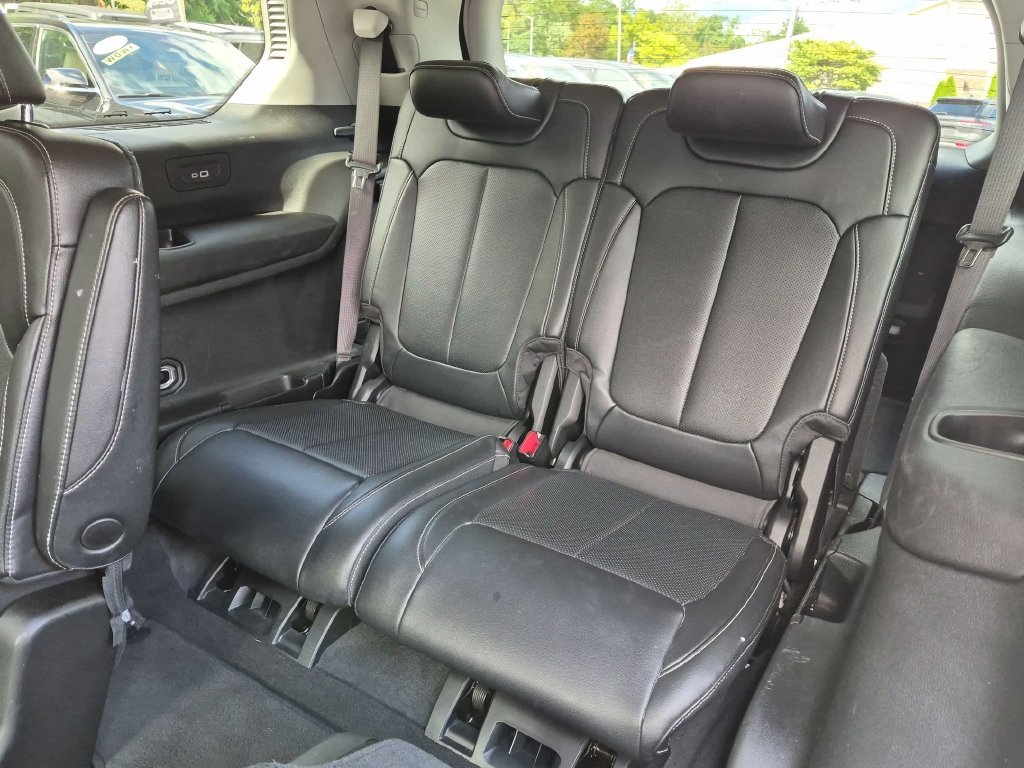 Used 2023 White Jeep Limited image 27