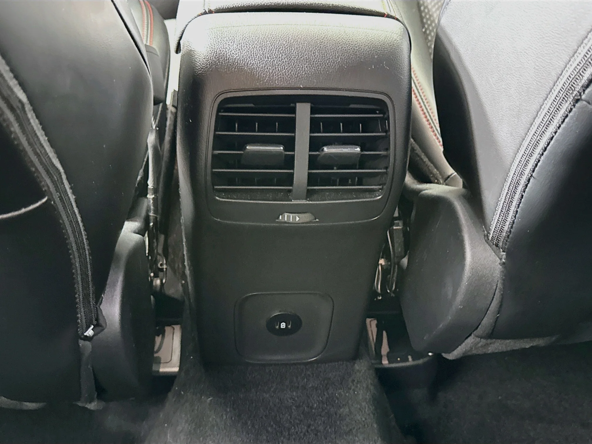 Used 2024 Agate Black Metallic Ford ST-Line image 25