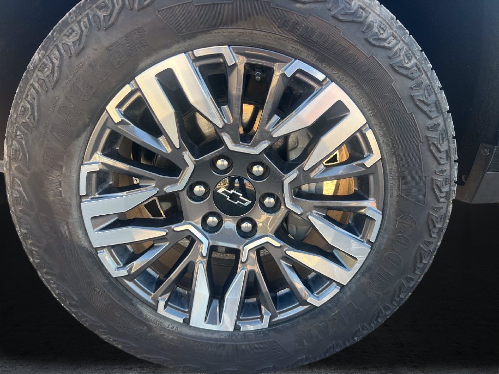 2025 Chevrolet Tahoe Z71 - Photo 32