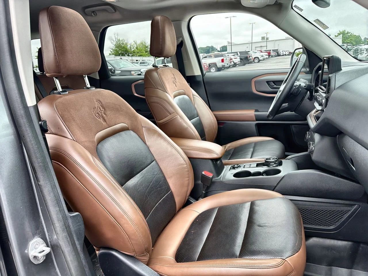 Used 2021 Gray Ford Badlands image 23