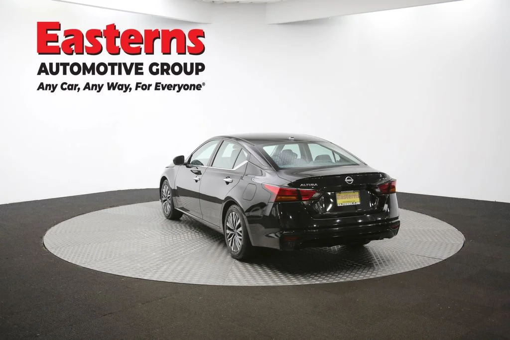 Used 2024 Black Nissan 2.5 SV image 63