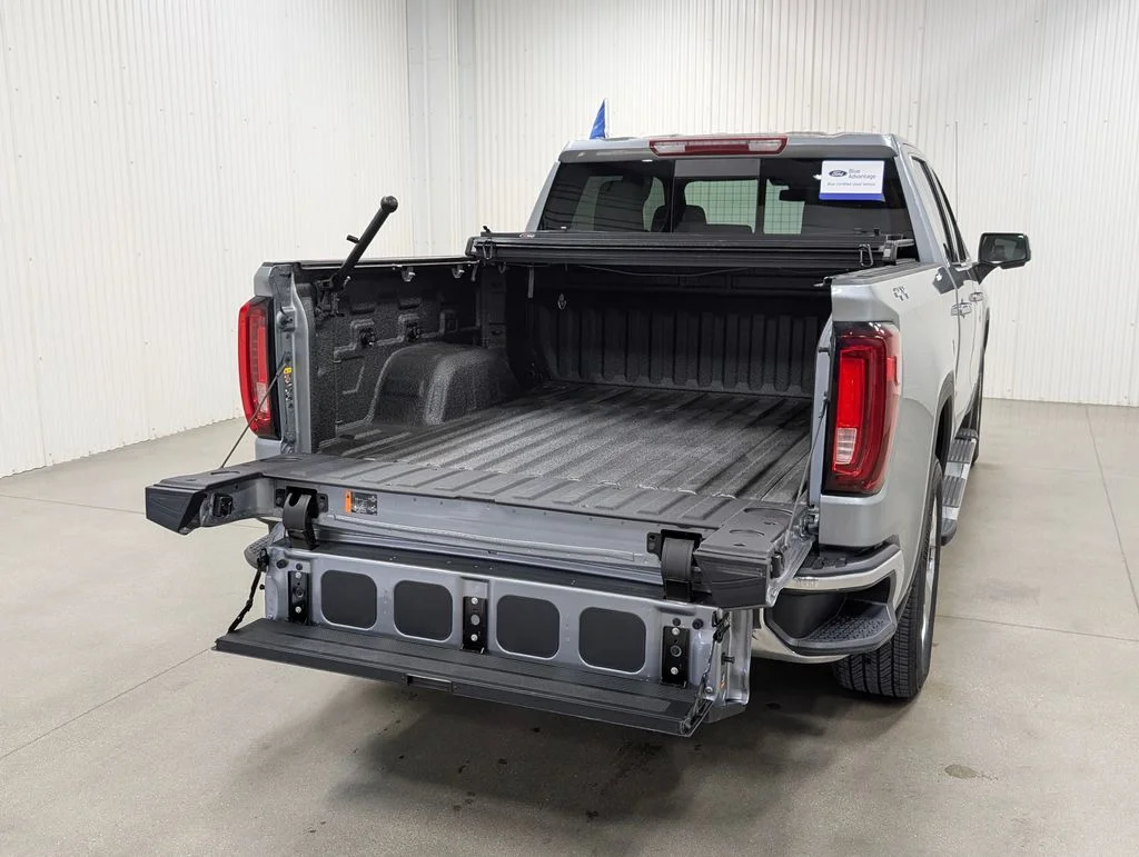 Used 2025 Sterling GMC SLT image 25