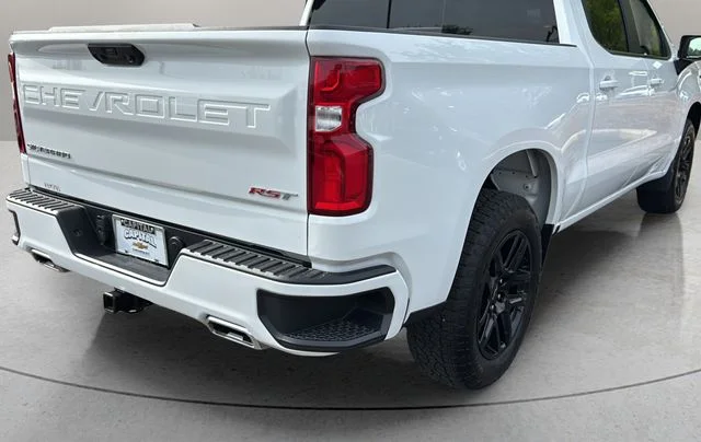 Used 2025 White Chevrolet RST image 34