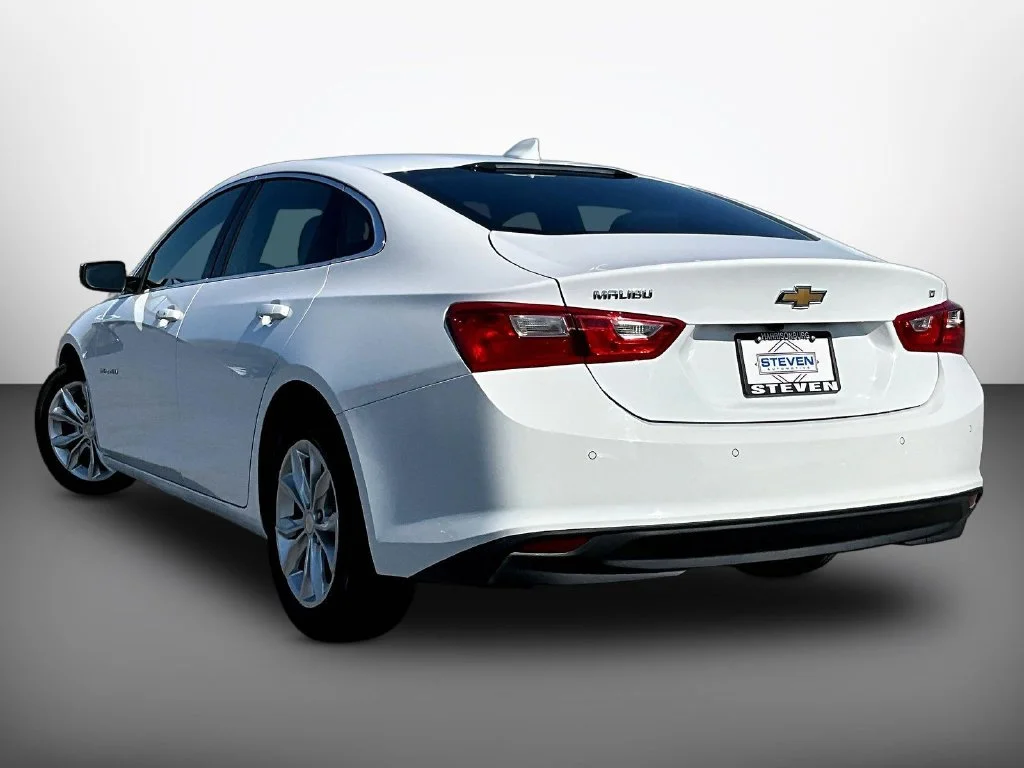 Used 2024 White Chevrolet LT image 4