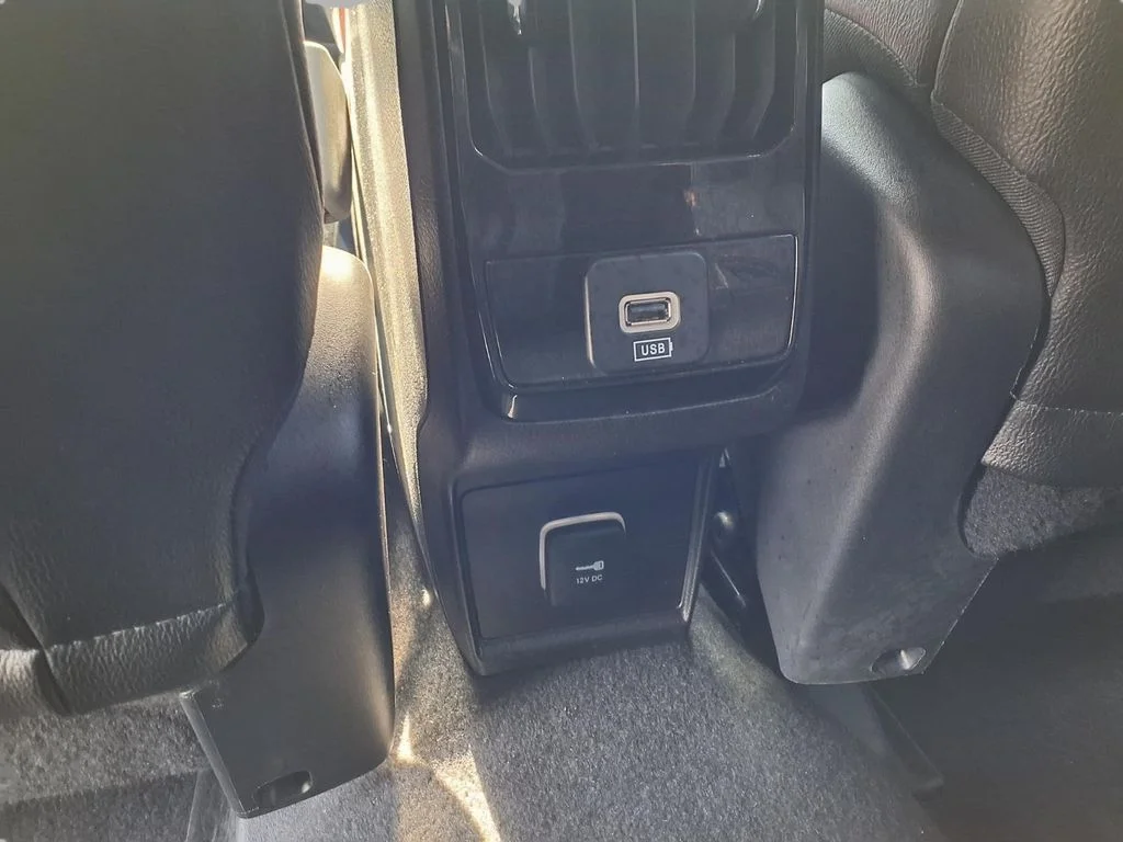 Certified Used 2025 Silver Jeep Limited image 24