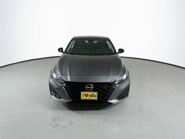 Used 2024 Gray Nissan 2.5 SR image 4