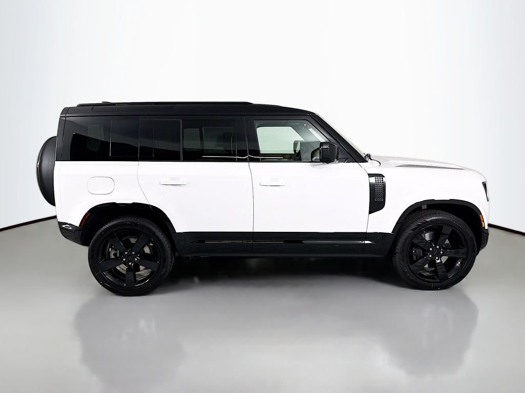 New 2026 Fuji White Land Rover X-Dynamic SE image 8
