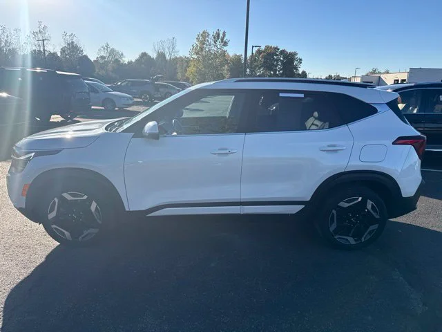 Certified Used 2024 Snow White Pearl Kia SX image 10