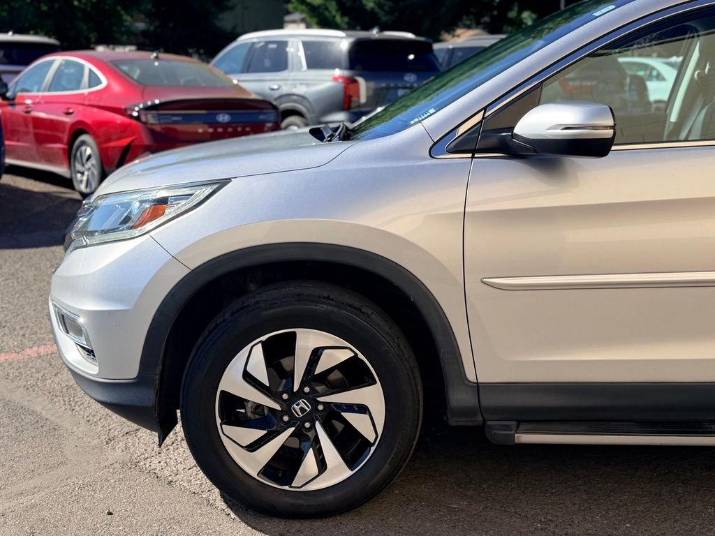 Used 2016  Honda Touring image 12