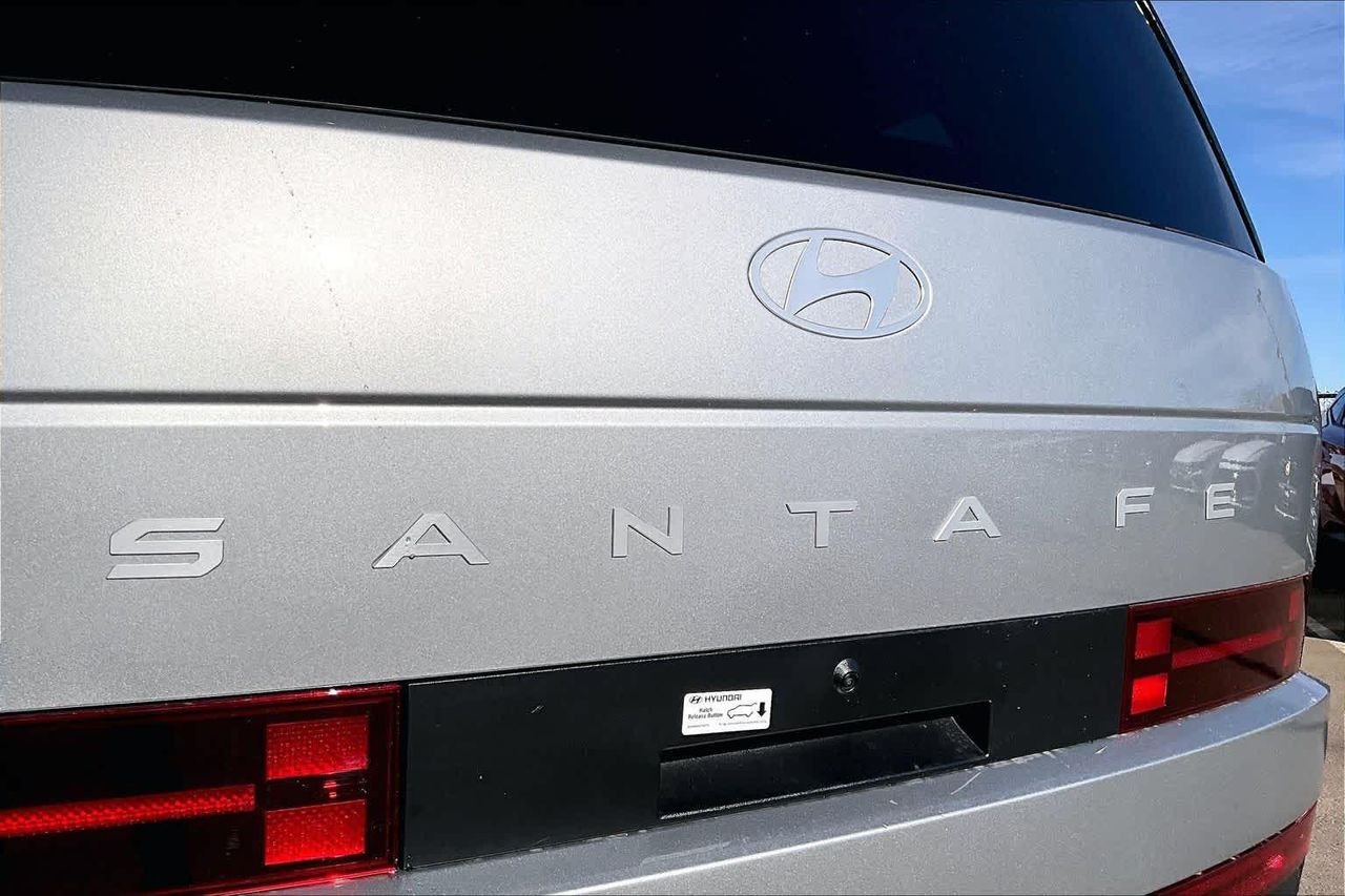 New 2026 Shimmering Silver Hyundai SEL image 15