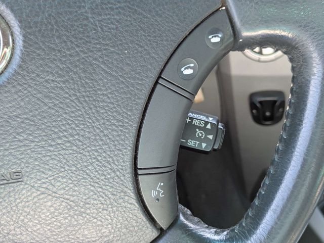 Used 2006  Toyota Limited image 22