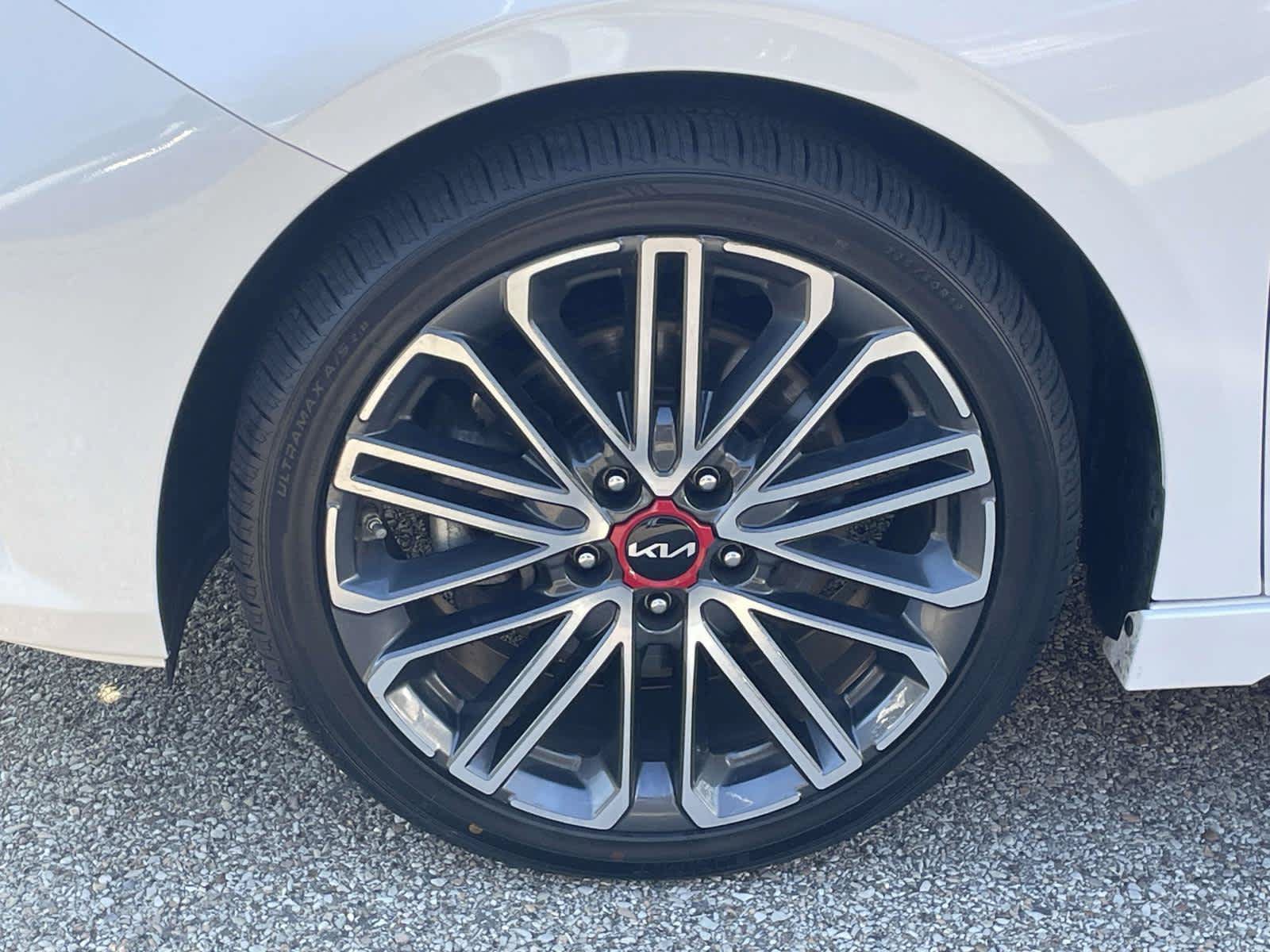 Used 2024 Snow White Pearl Kia GT image 19