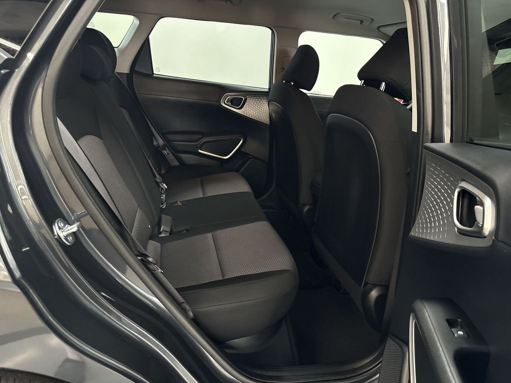 Used 2025  Kia LX image 16