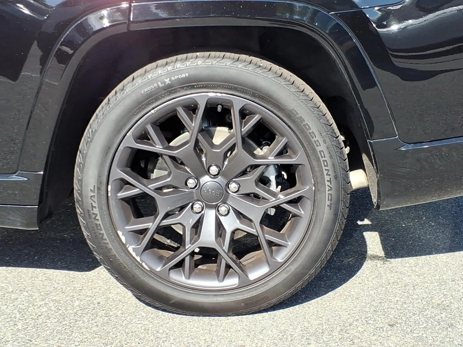 Certified Used 2023 Diamond Black Crystal Pearlcoat Jeep Summit Reserve image 13