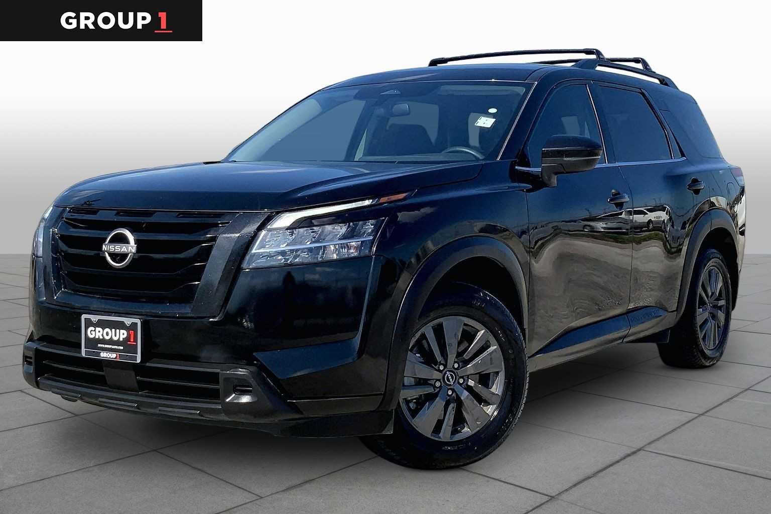 2022 Nissan Pathfinder SV