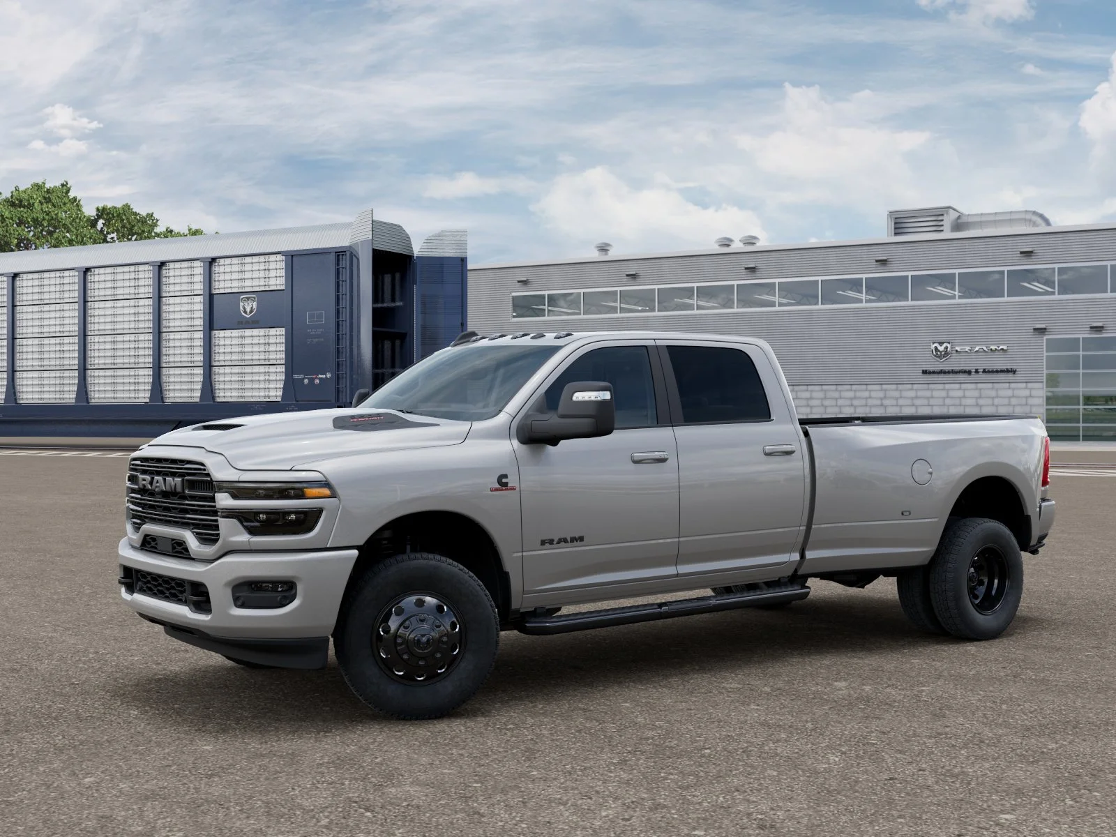 New 2026 Silver-Zynith Exterior Paint RAM Laramie image 29