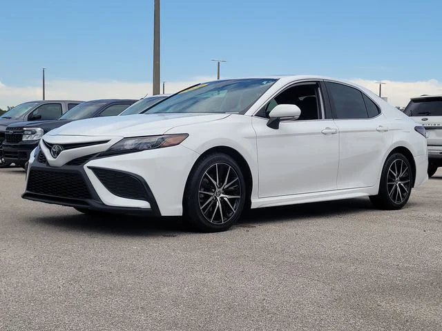 Used 2024 White Toyota SE image 31