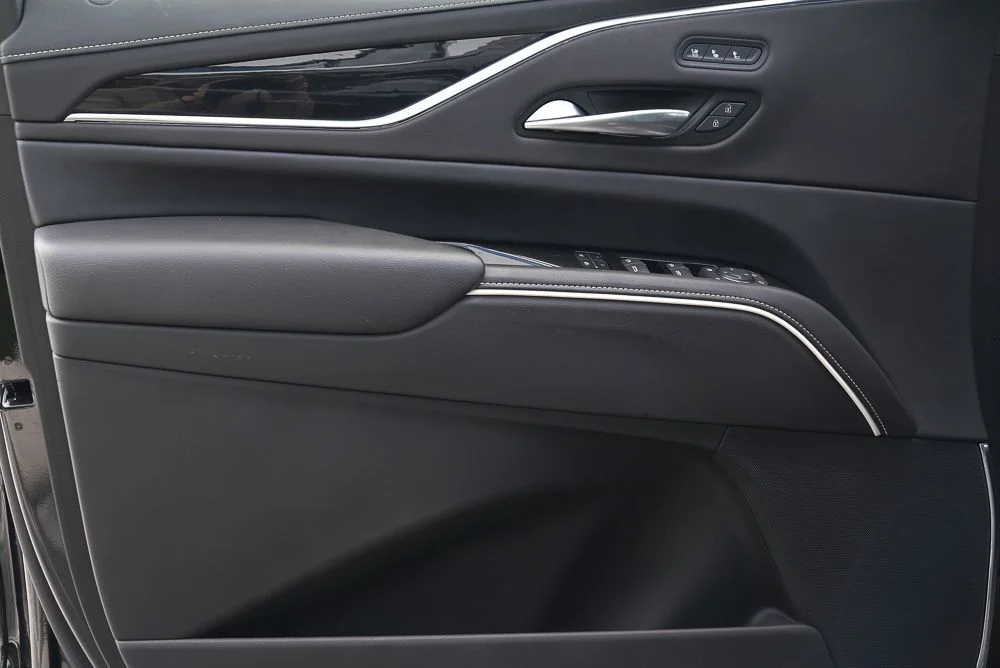 Used 2023 Black Cadillac Sport image 7
