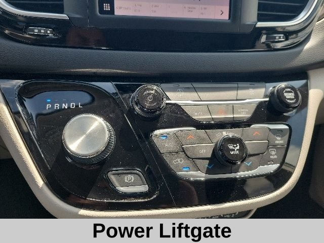 Used 2023 White Chrysler LX image 8