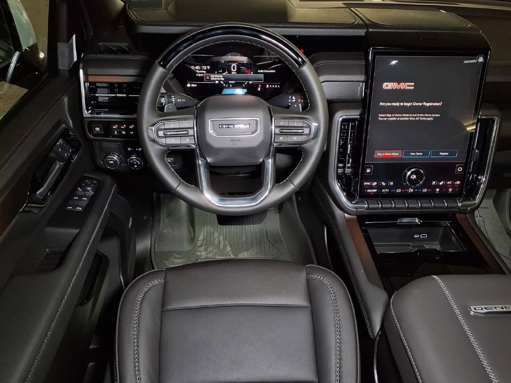 2026 GMC Yukon Denali - Photo 14