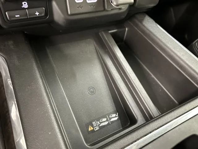 Used 2021 Black GMC Denali image 23