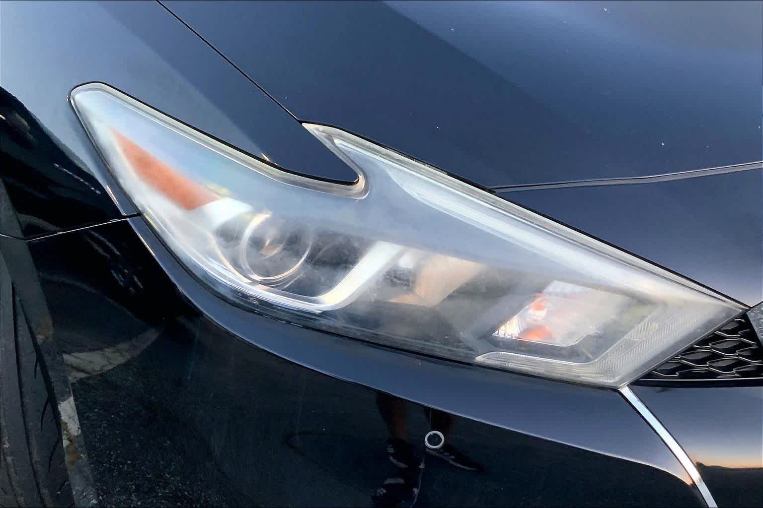 Used 2017 Super Black Nissan Platinum image 25