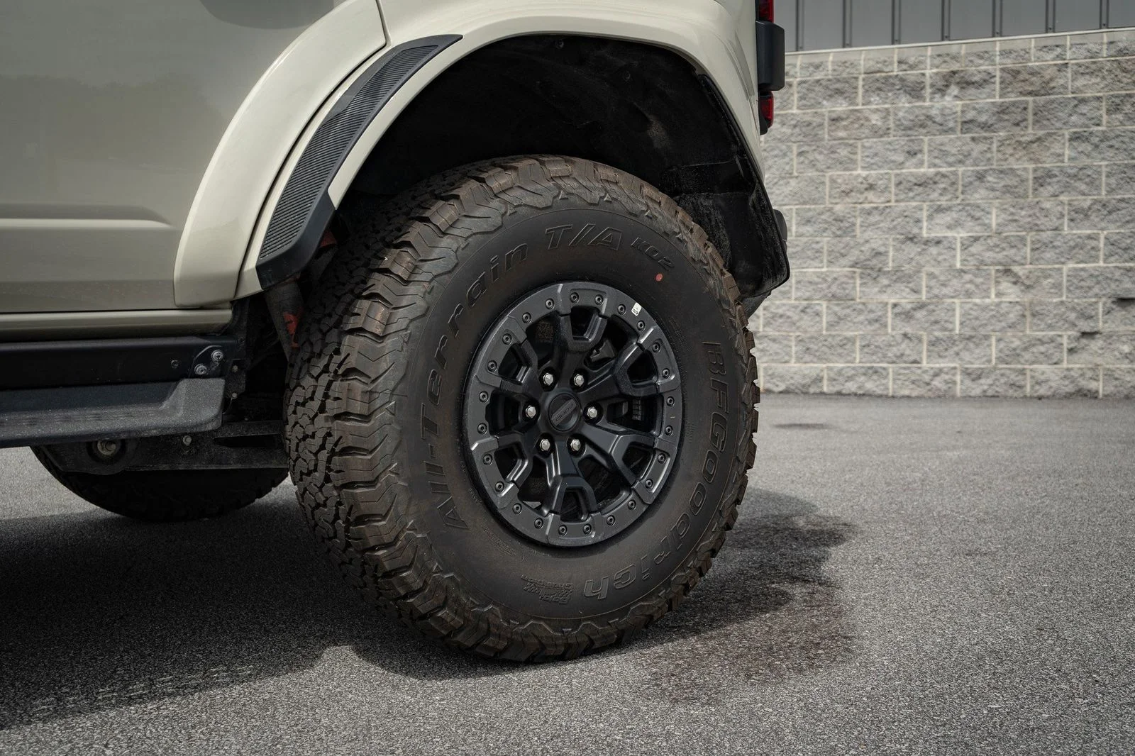 Used 2025 Desert Sand Ford Raptor image 17