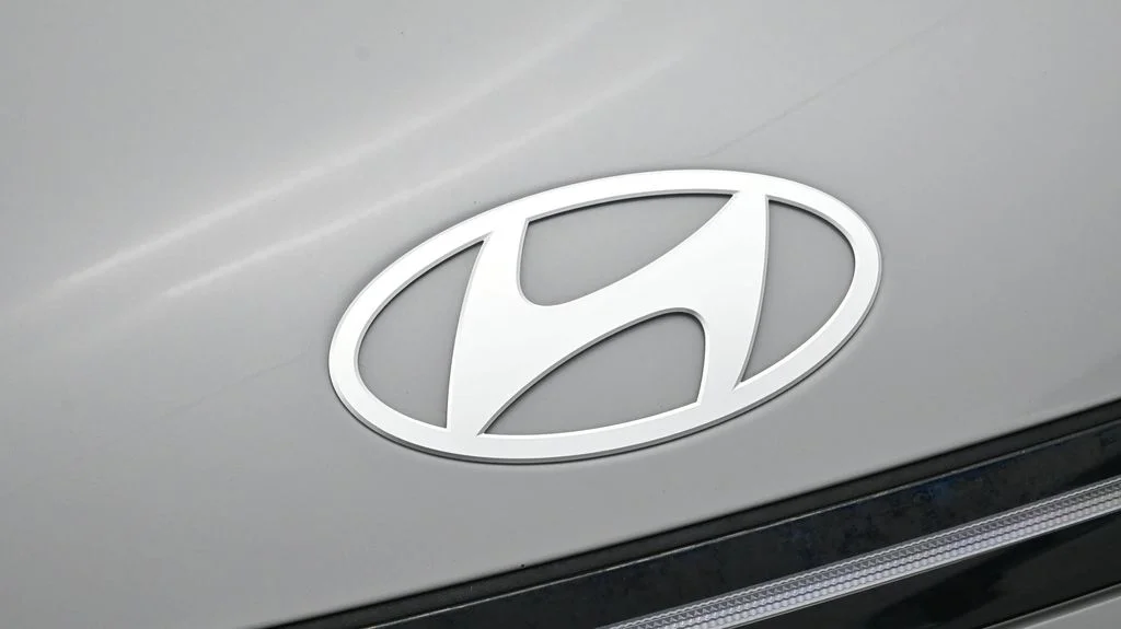 Used 2024 Gray Hyundai SEL image 19