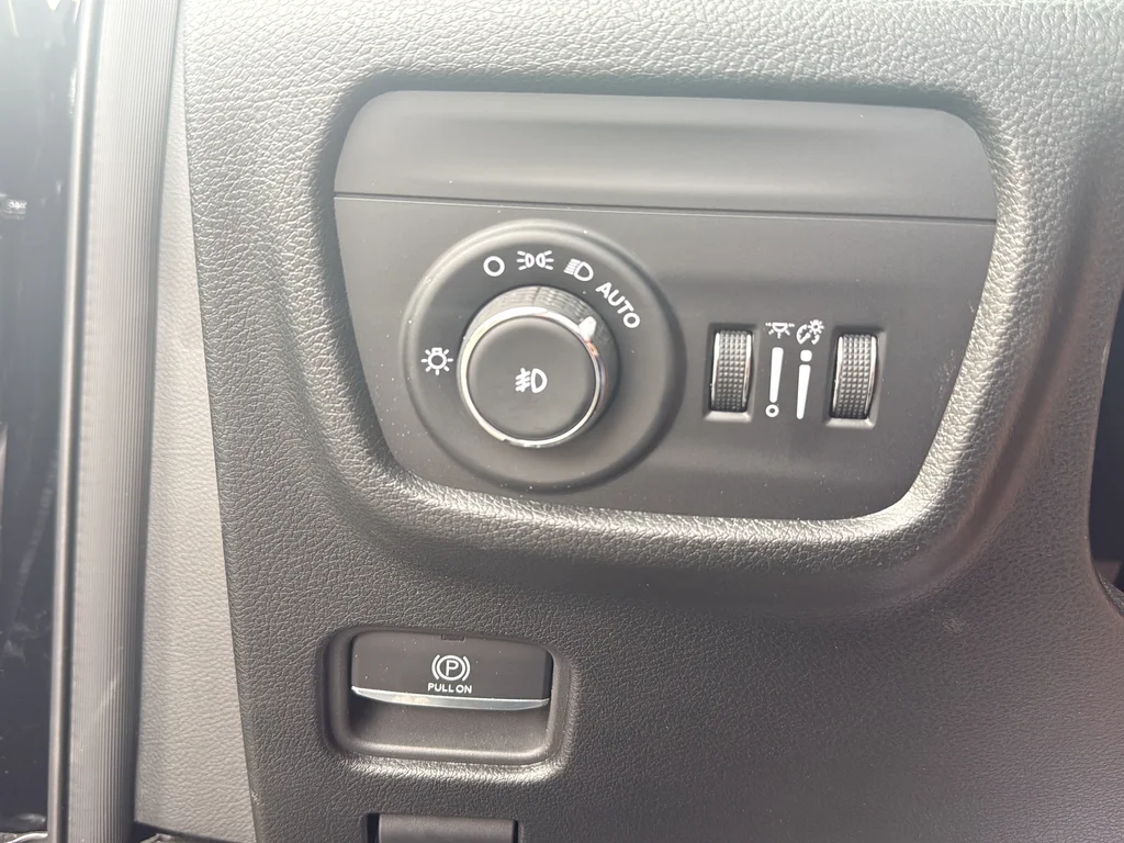 Certified Used 2025 Black Jeep Limited image 19