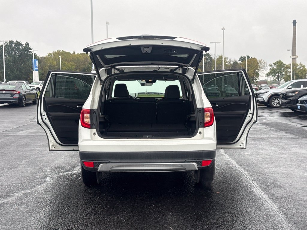 Used 2022 White Honda EX-L image 17