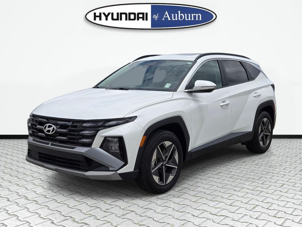 Used 2025 White Hyundai SEL Convenience image 11