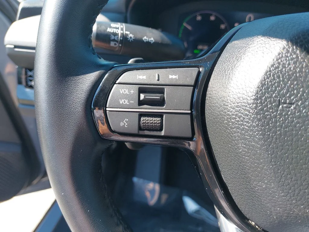 Used 2024  Honda Touring image 16
